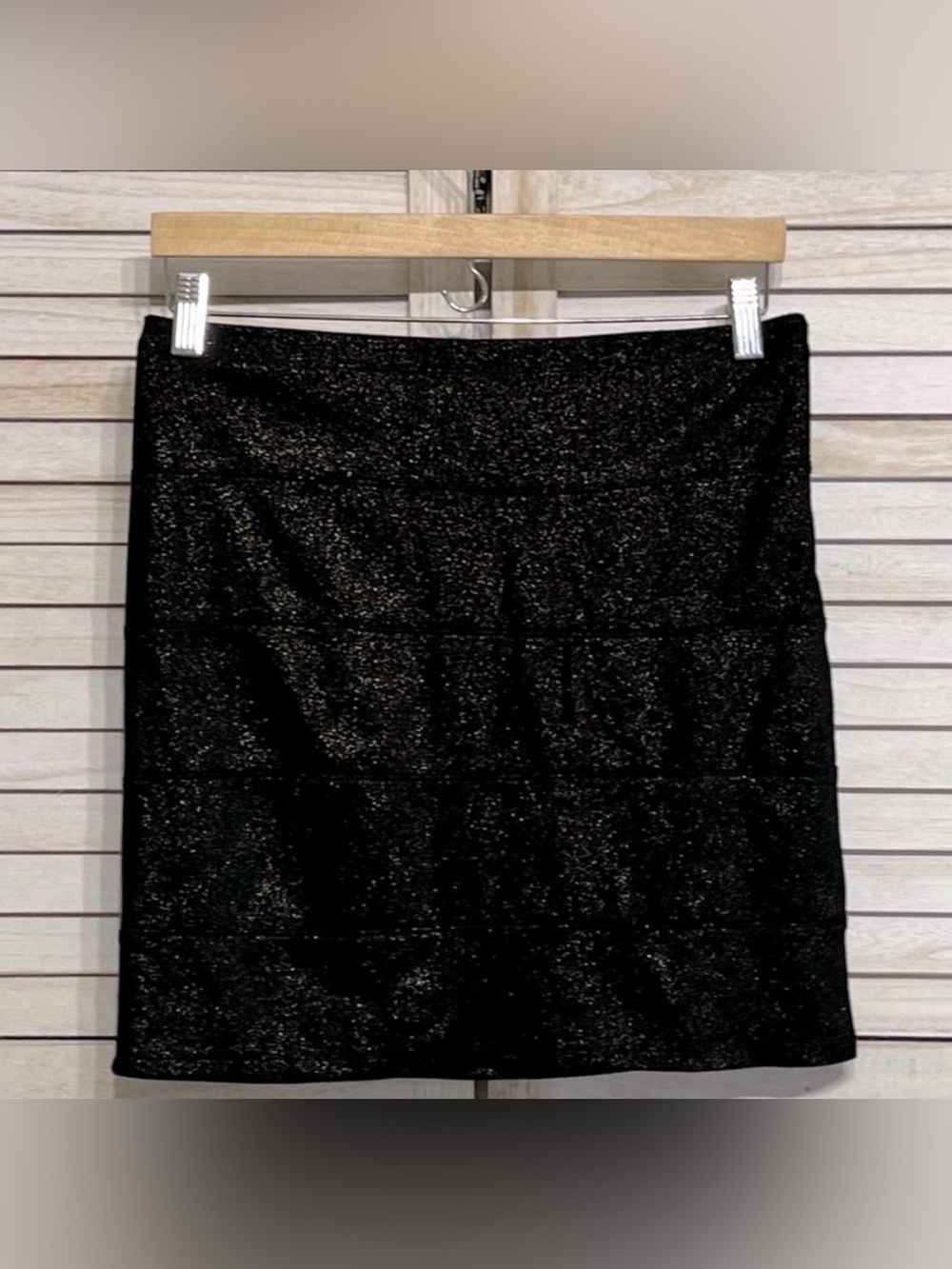 NWOT Rock & Republic Black/Gold Shimmer Mini Skirt Women’s S PRICE FIRM